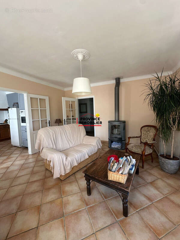 Maison 152 m² à Grignan  - photo 9