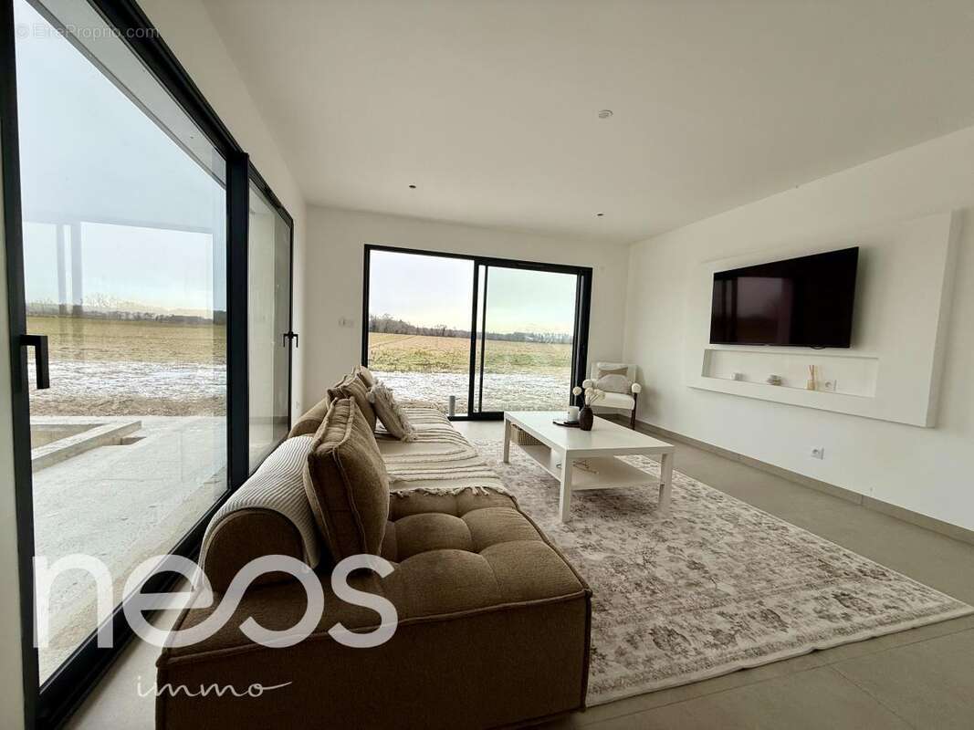 Maison à SAINT-JULIEN