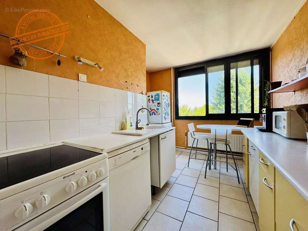 Champagne-au-mont-d’or – appartement traversant 74,64 m² – 2 chambres – parc arboré - photo 7
