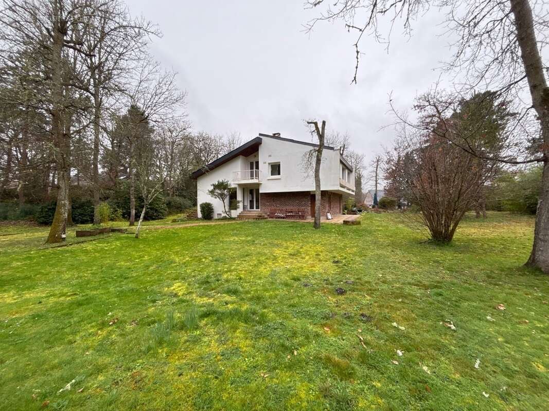 Maison à MILLY-LA-FORET