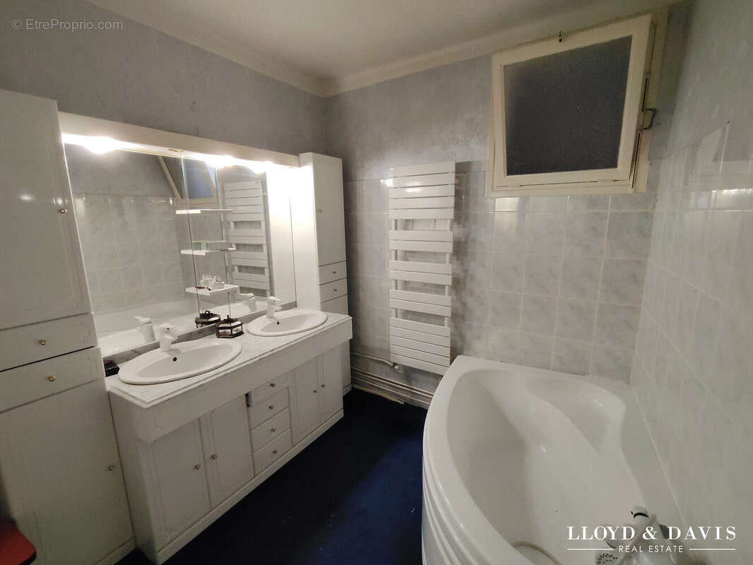 Appartement à PRIVAS
