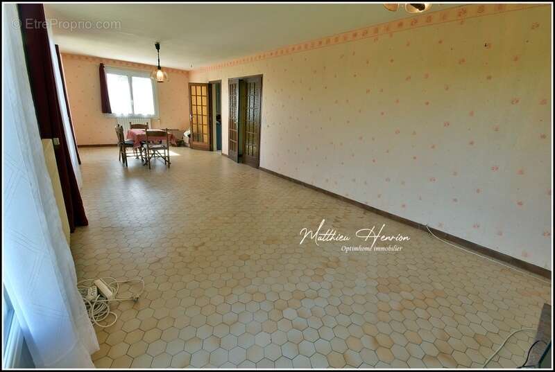 Maison à SYLVAINS-LES-MOULINS