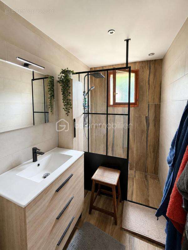Maison plain-pied 100 m² 4 chambres à vendre - Terrain 1100 m² avec piscine - photo 9