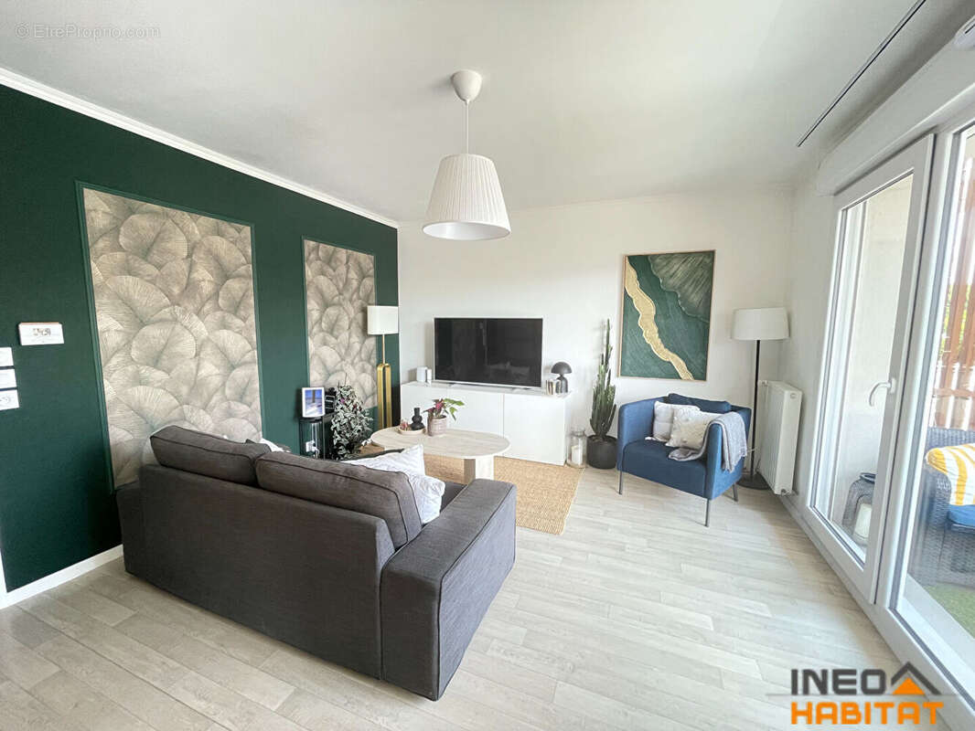 Appartement à LA MEZIERE
