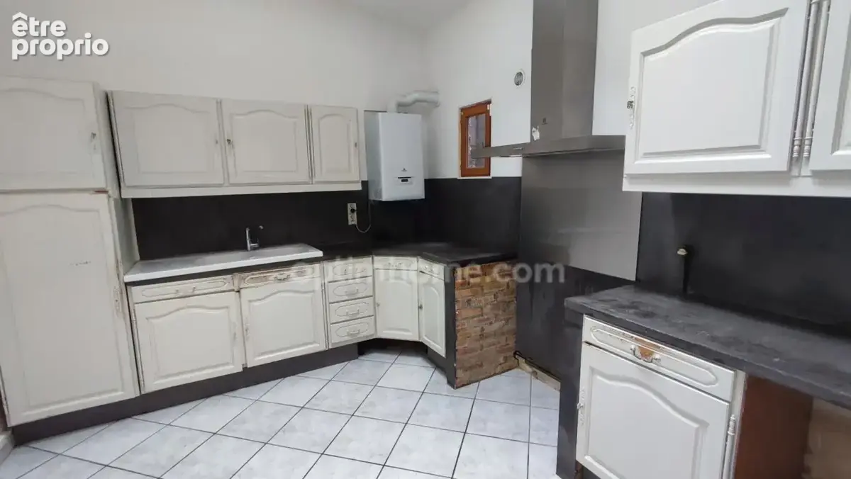 Maison de ville à vendre, 8 pièces à SAINT-QUENTIN (02) - photo 5