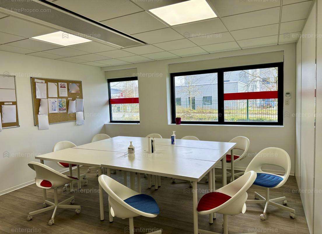 À vendre ensemble de bureaux amiesn metropole : 180 m2 libres + 200 m2 loués société nationale - photo 3