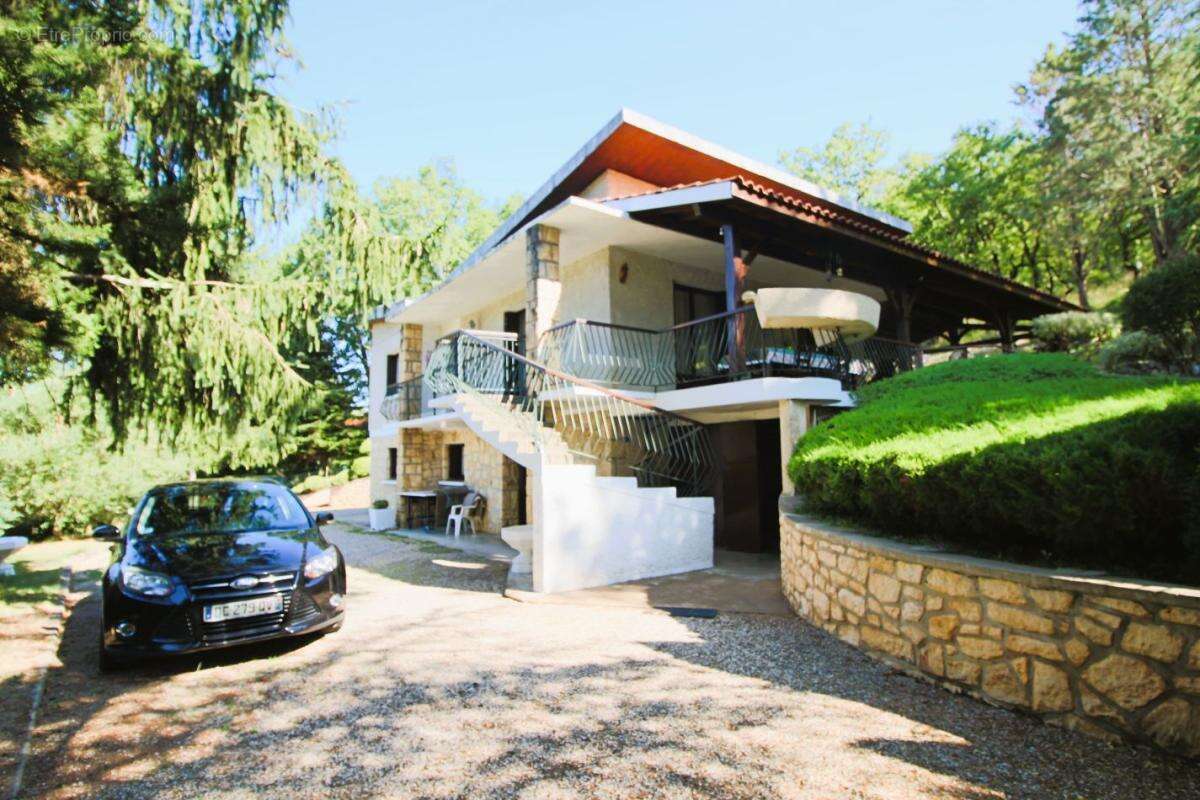 Maison à MONTAYRAL