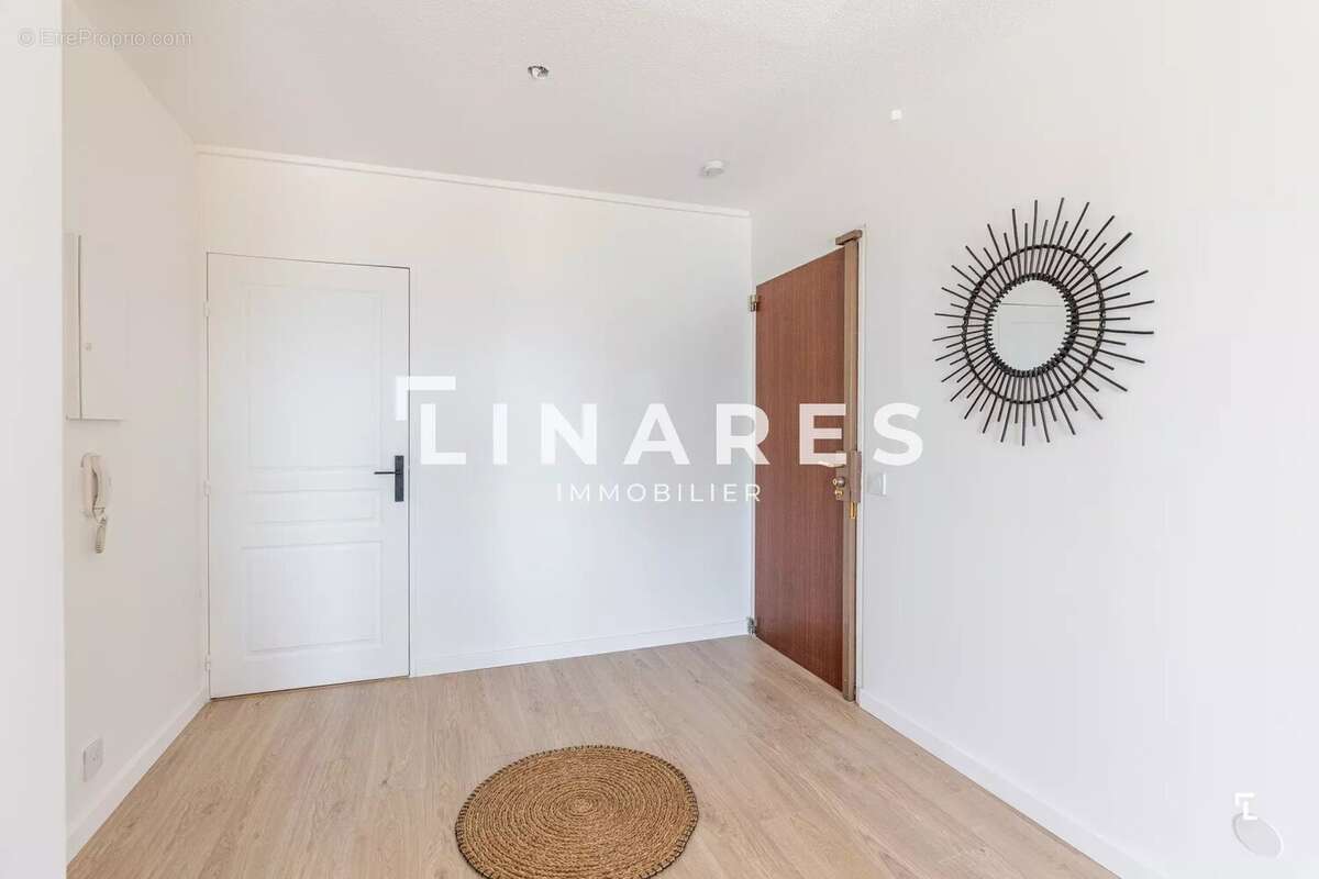 LE BRUNET - Appartement T3 de 91m2 - Terrasse - Parking - Cave - 13100 - photo 8
