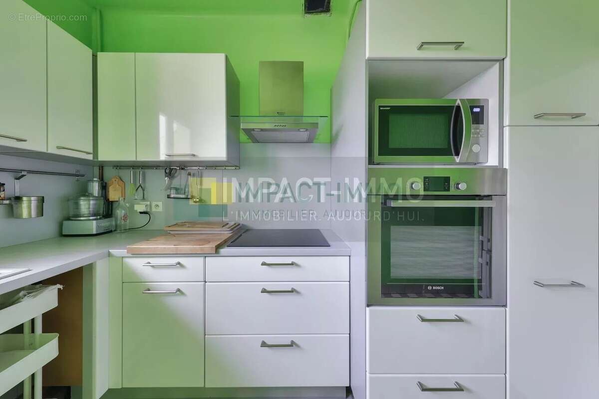 Appartement à COURBEVOIE