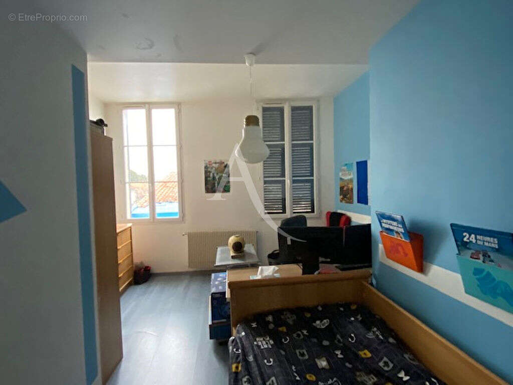 Vaste maison avec jardin, terrasse, garage et piscine - photo 11