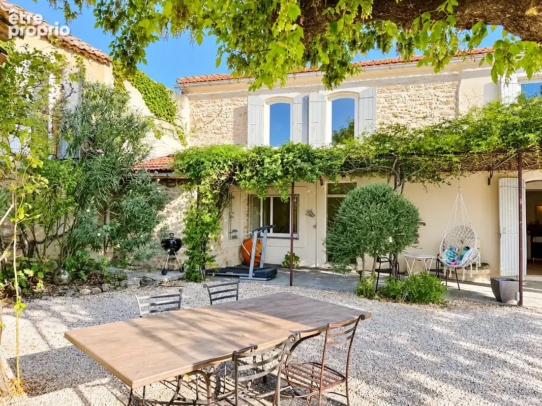 Maison à CAMARET-SUR-AIGUES