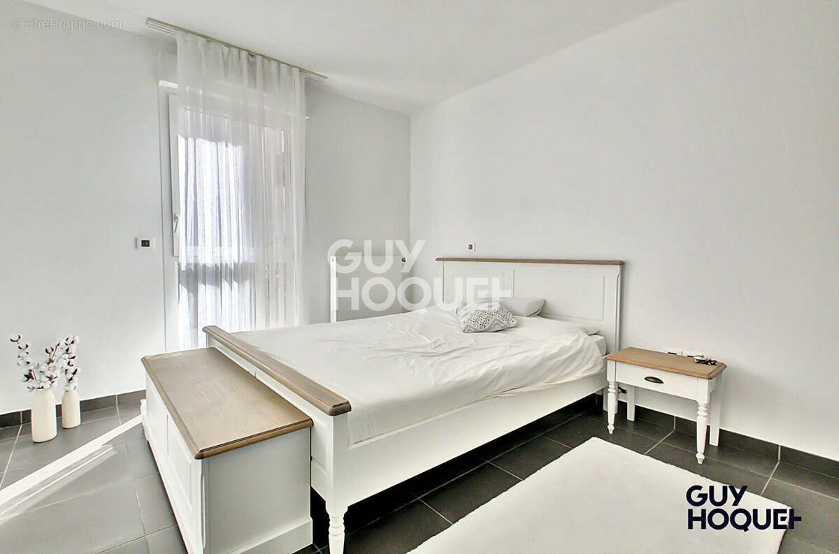 Appartement à MEYZIEU