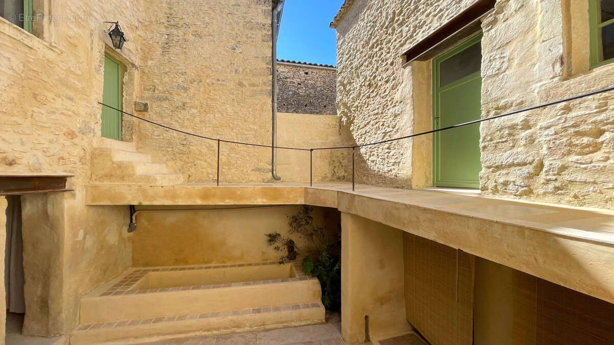 Maison à UZES
