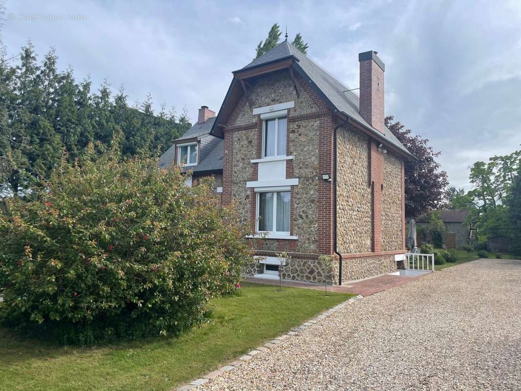 Maison à BERNAY