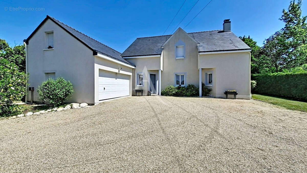 Maison à BRIOLLAY
