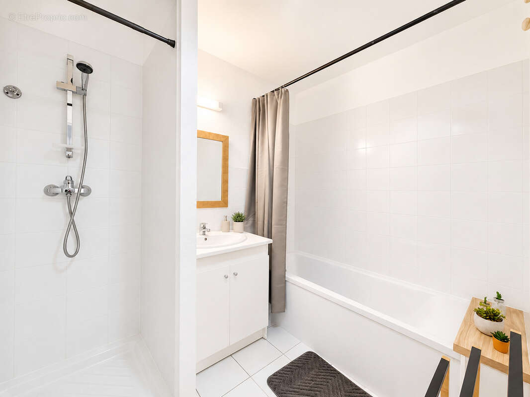 CHARMANT APPARTEMENT T3 de 57 m2 au coeur de Montussan - photo 6