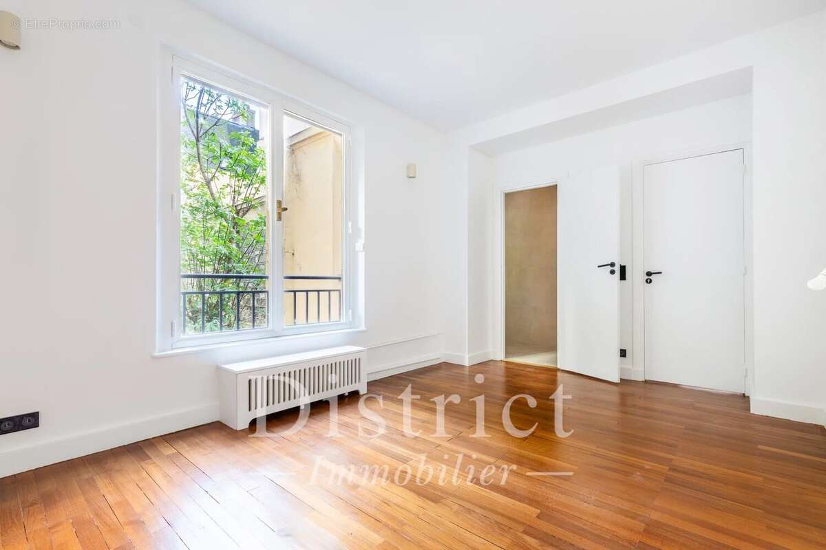 Appartement à PARIS-4E