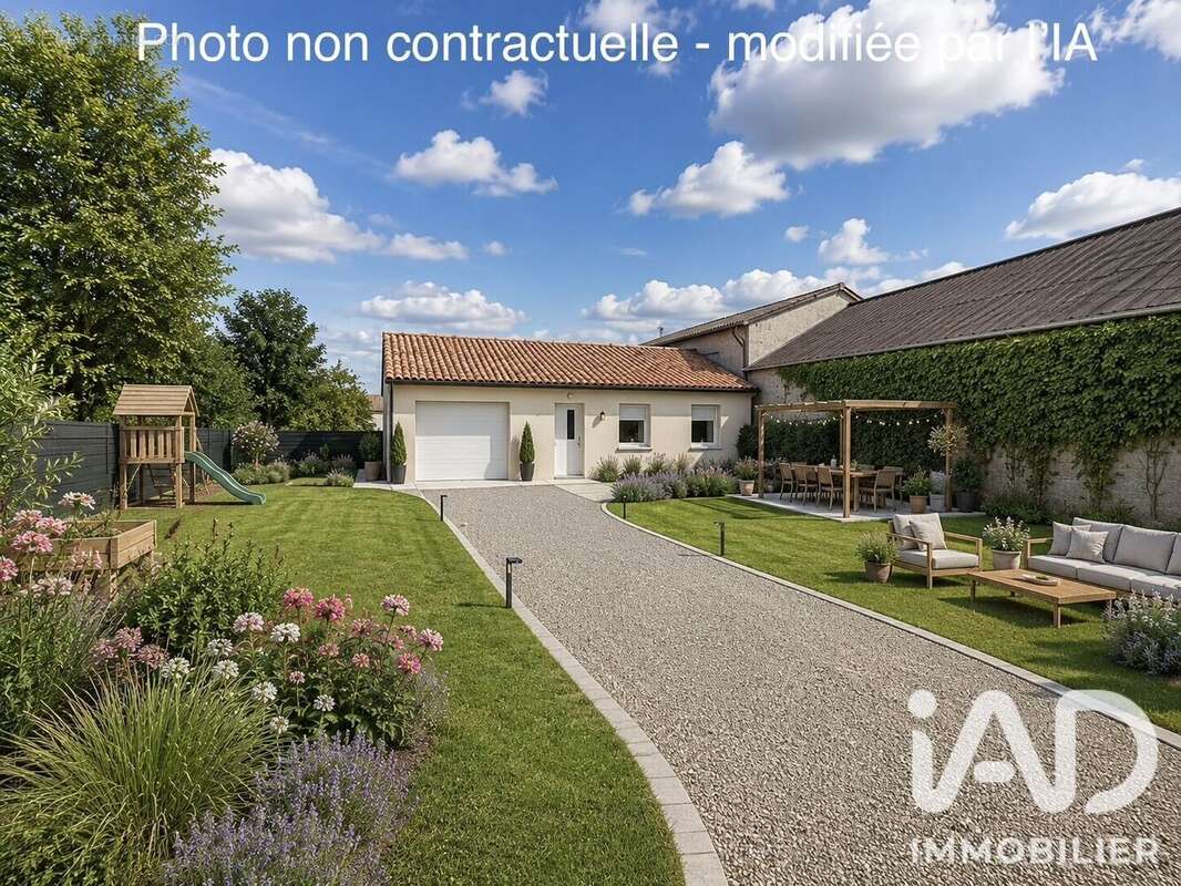 Maison 111 m² à Saint-Medard-De-Guizieres  - photo 2