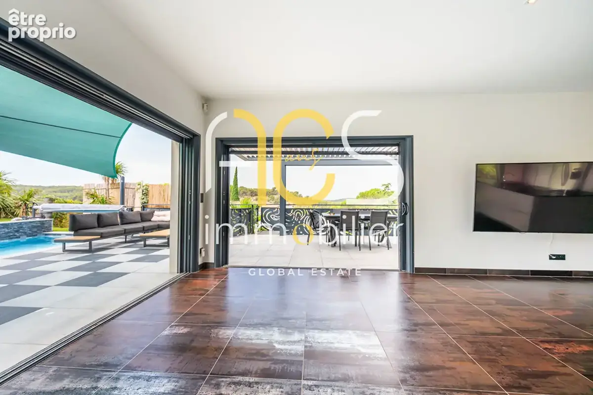Achat Vente Villa Type 5 185m² Extérieur Jardin Piscine Garage - photo 15
