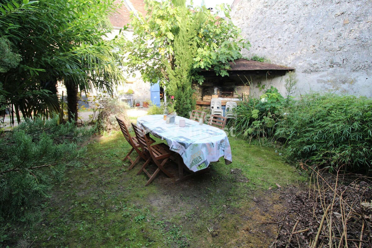 Maison à FAREMOUTIERS