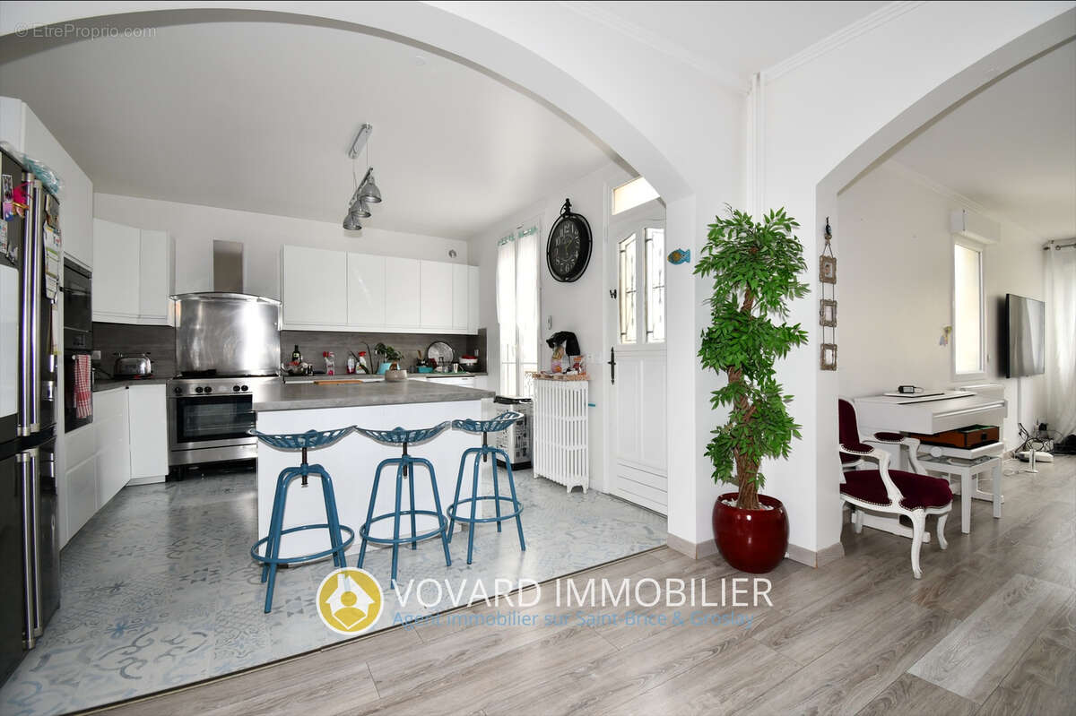 Maison à SAINT-BRICE-SOUS-FORET