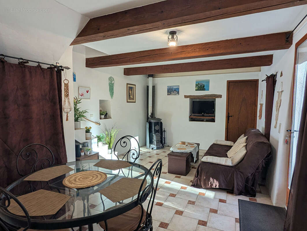 Maison à SALERNES