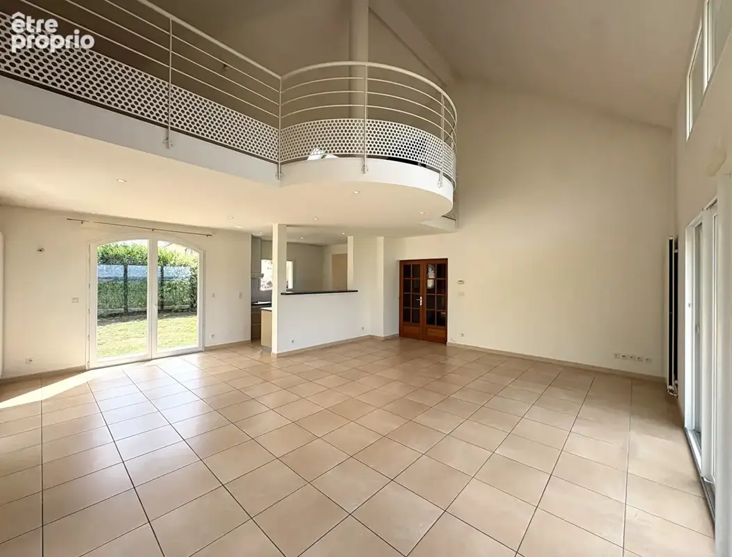 Maison individuelle 7 pièce(s) 176 m² - saint-laurent - photo 2