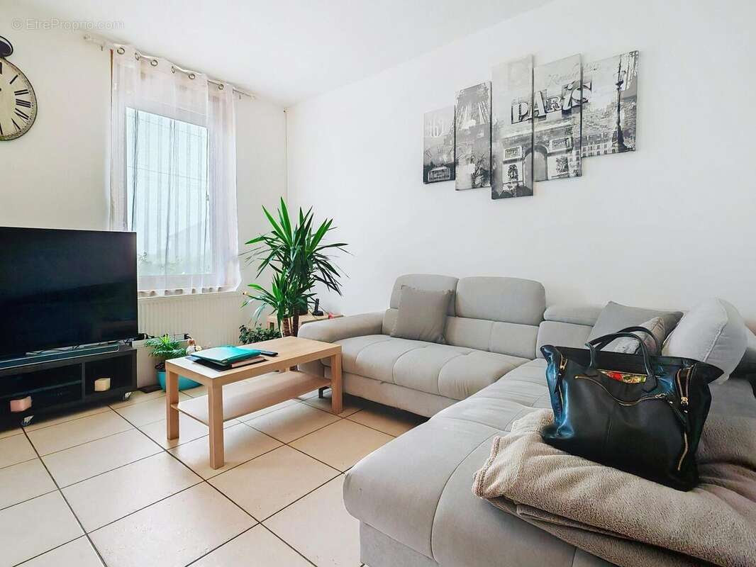 Maison 88 m² à Sepmeries  - photo 2