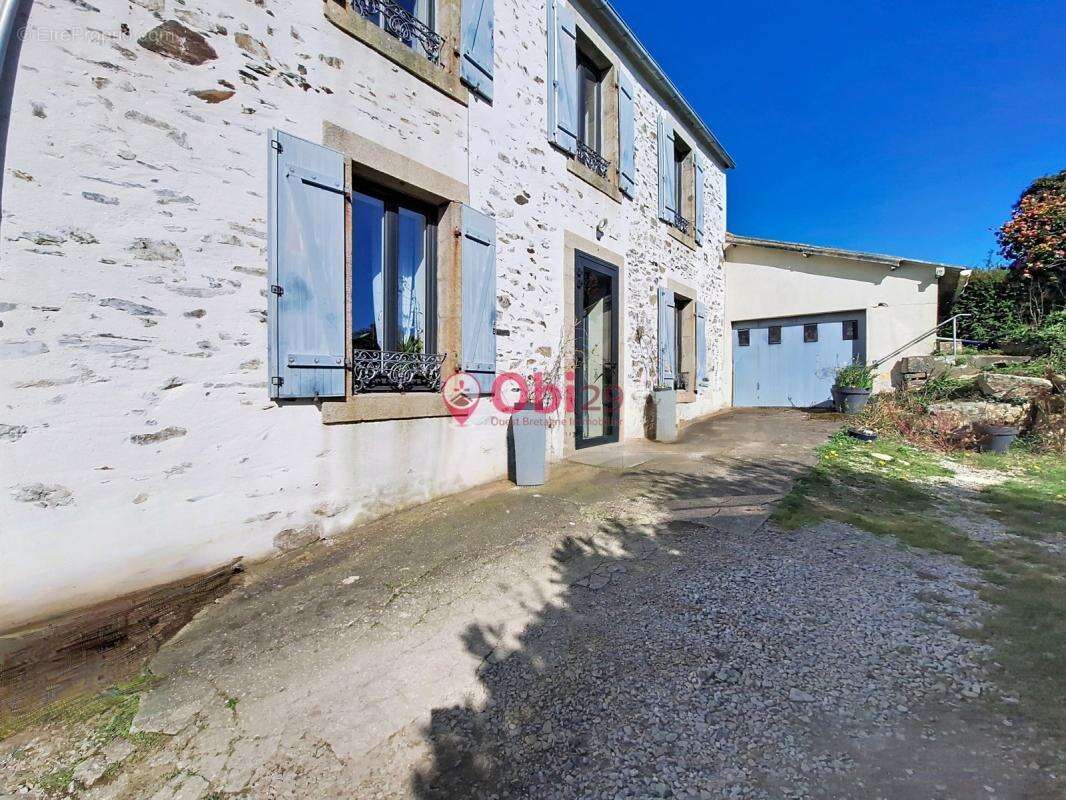 Charme et Authenticité : Maison Finistérienne sur Terrain de 1000 m² - photo 20