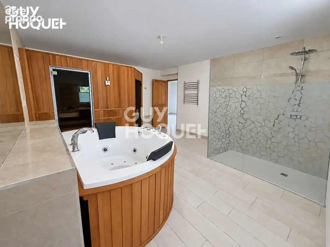 Longère atypique de 367 m² avec piscine intérieure ? Terrain de 6 452 m² ? À 10 min de Coulommiers - photo 4