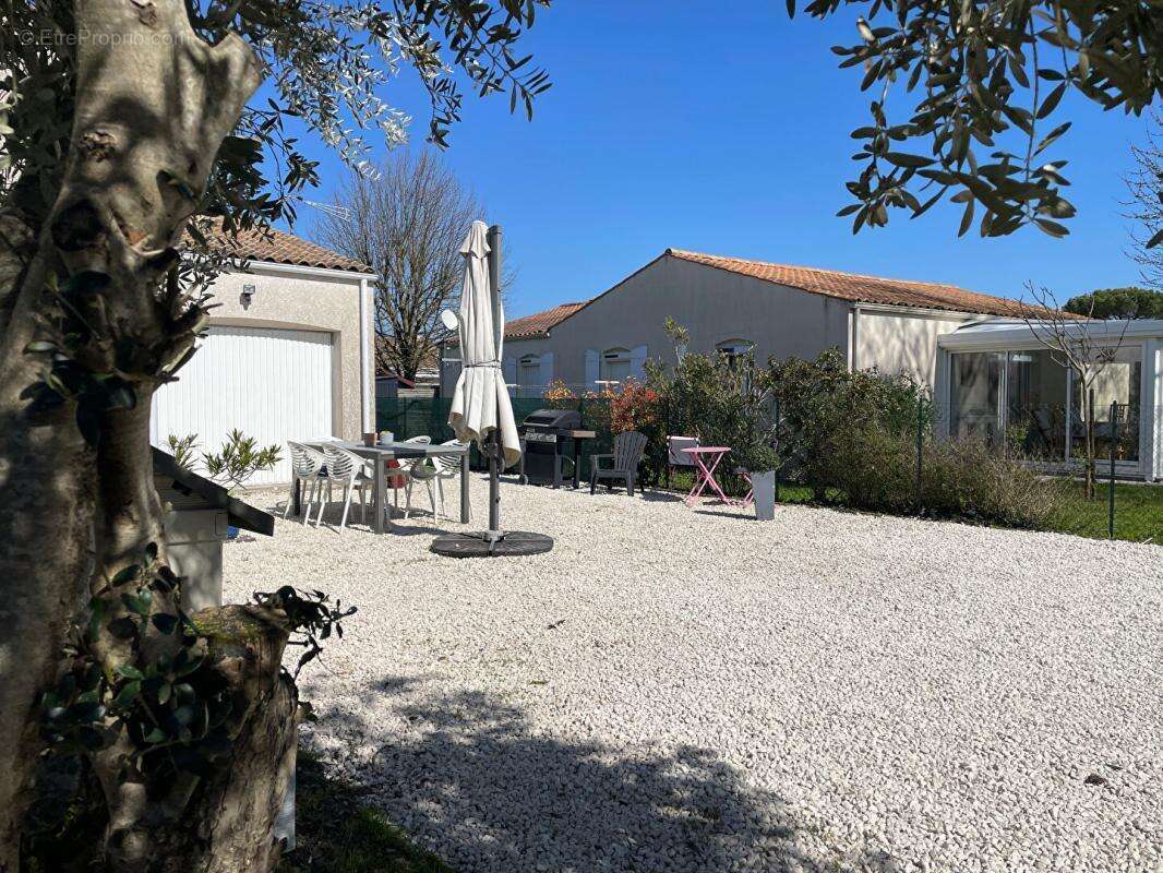Maison à SEMUSSAC
