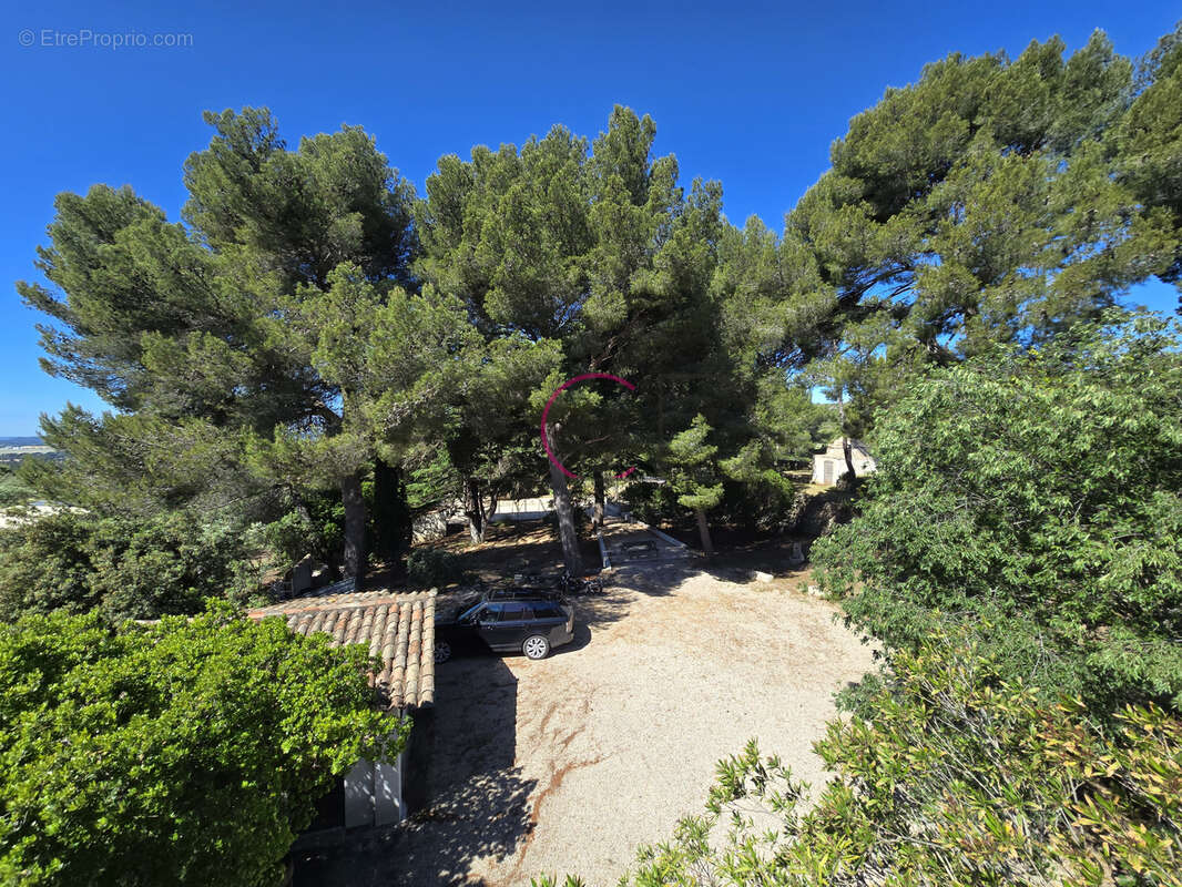 Maison à PELISSANNE