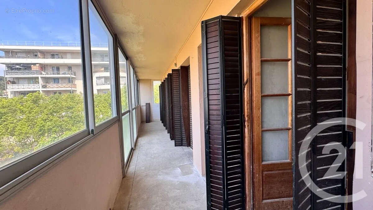 Appartement 67 m² à La Garde  - photo 2