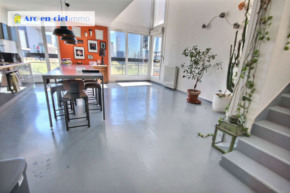 Appartement à NANTERRE