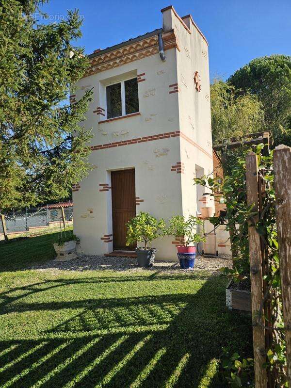 Maison à LABESSIERE-CANDEIL