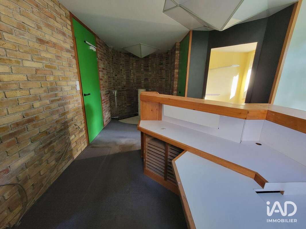 Photo 4 - Commerce à AUTUN