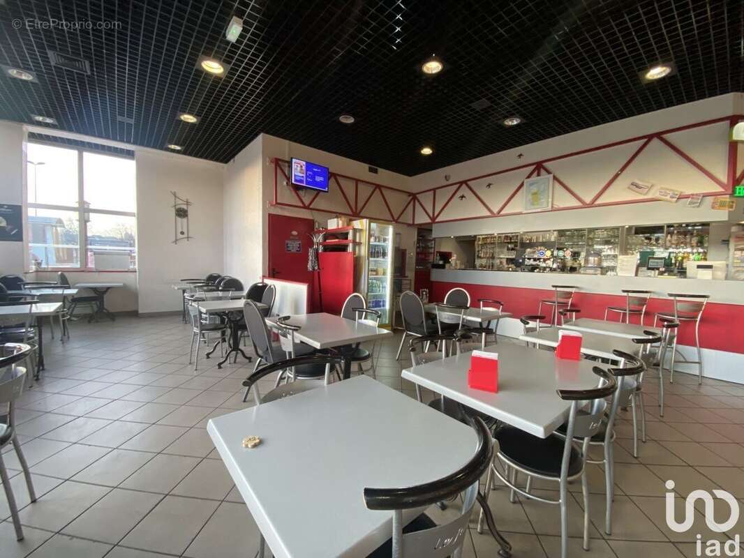 Photo 3 - Commerce à MONTLUCON