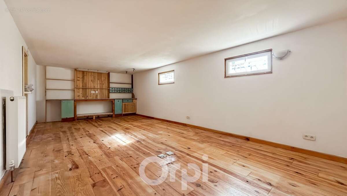 Maison à CHATELUS-LE-MARCHEIX