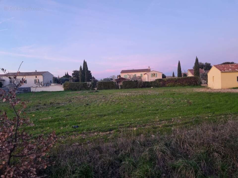 Terrain 300 m² à Montsegur-Sur-Lauzon  - photo 2
