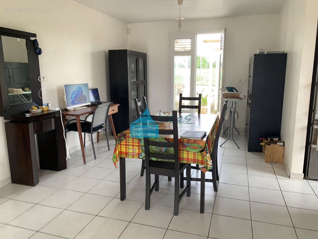 Villa t4 avec piscine - lotissement calme au lamentin - photo 3