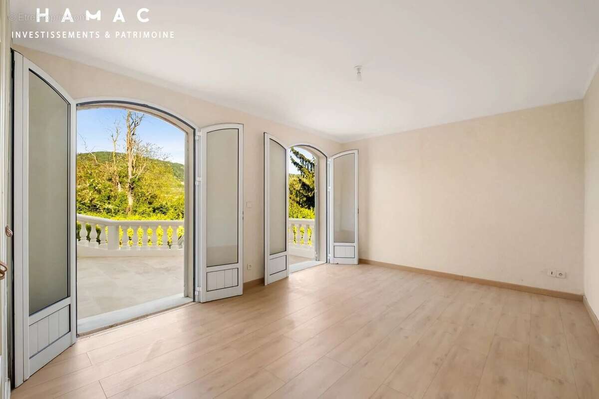 Maison -  6 pièces - Rochetaillée -sur-Saône - photo 11