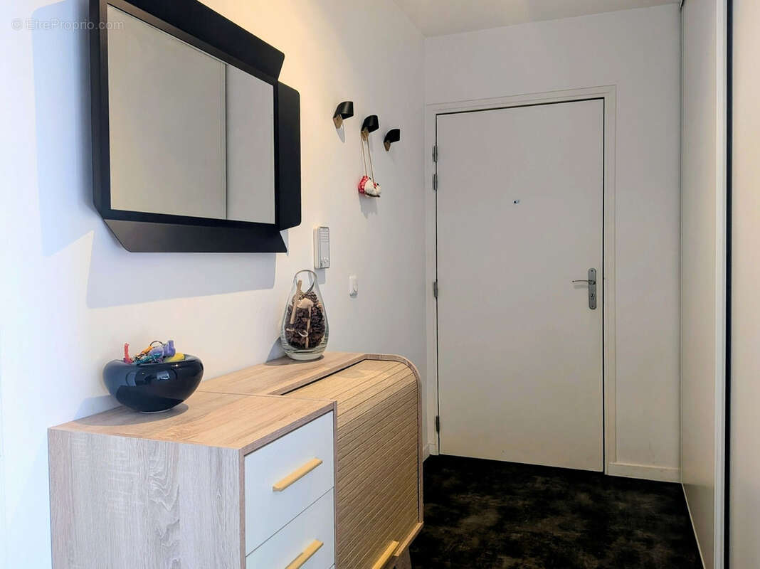 Appartement à MAGNY-LES-HAMEAUX