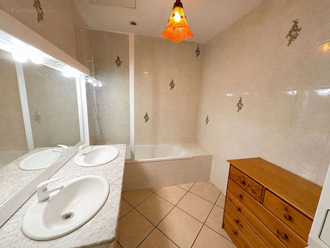 Appartement T3 avec vue Rhône - photo 6