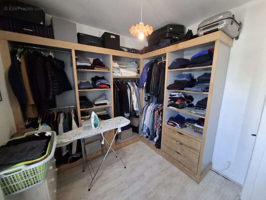 Maison à FONTVIEILLE