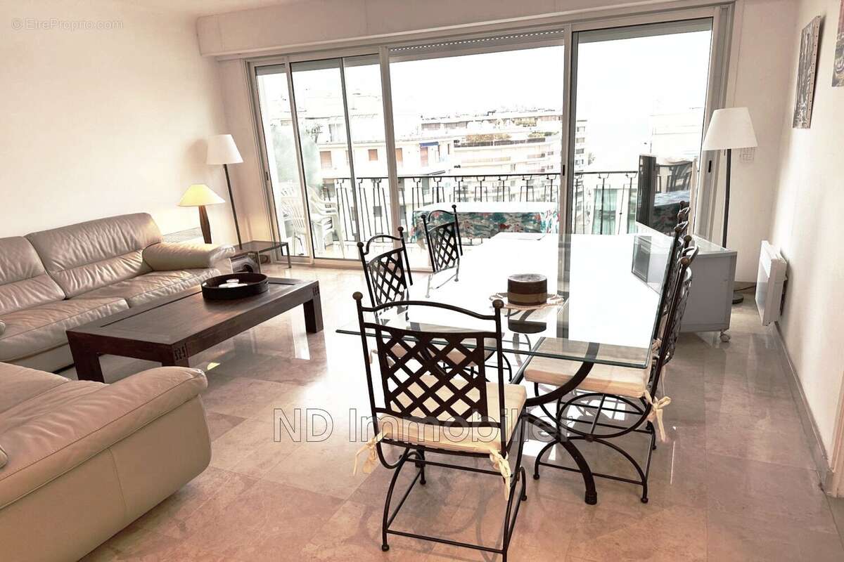 Appartement à CANNES