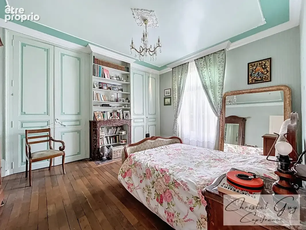 Maison de Maître, coeur de ville MONTVAL-SUR-LOIR (72), 6 chambres, terrain 2090 m² - photo 13