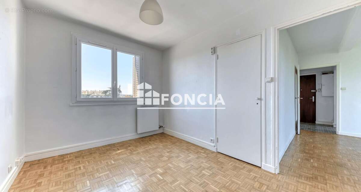 T4 61 m2 avec cave et parking secteur Parilly - photo 7