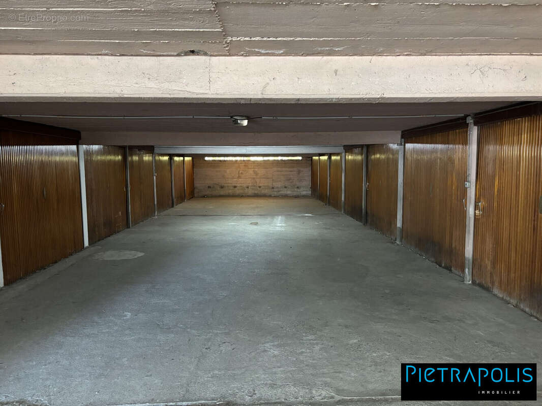 Parking 13 m² à Vaulx-En-Velin  - photo 4