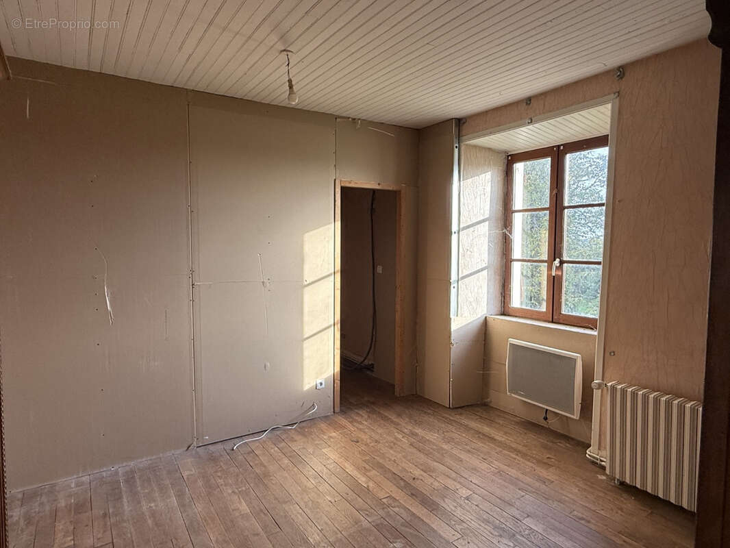 Maison à PERPEZAC-LE-NOIR