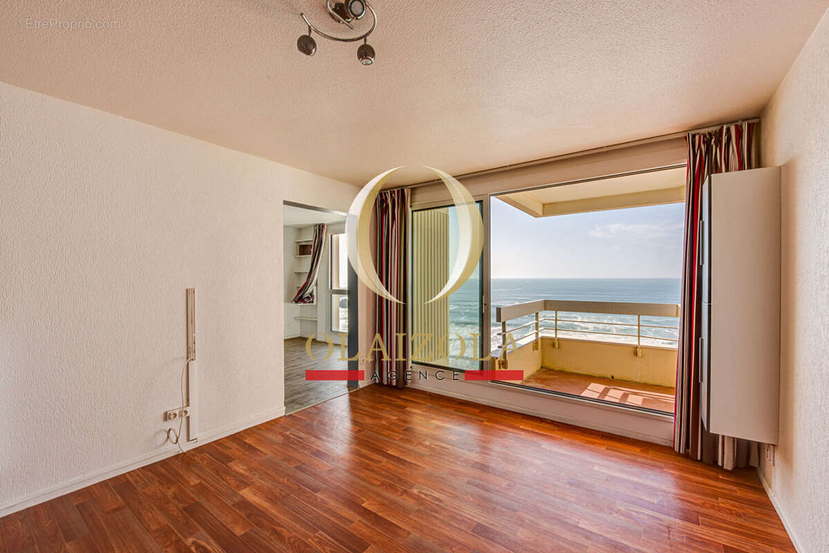 BIARRITZ / GRANDE PLAGE - Appartement Hotelier vue mer en étage élevé - photo 8